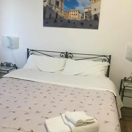 Ospitaci Appartamento Oberdan 113 Foligno Exterior photo
